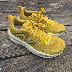 Womens New Balance X Hierro V8 Trail Sneakers Butterscotch/Ginger Lemon Yellow